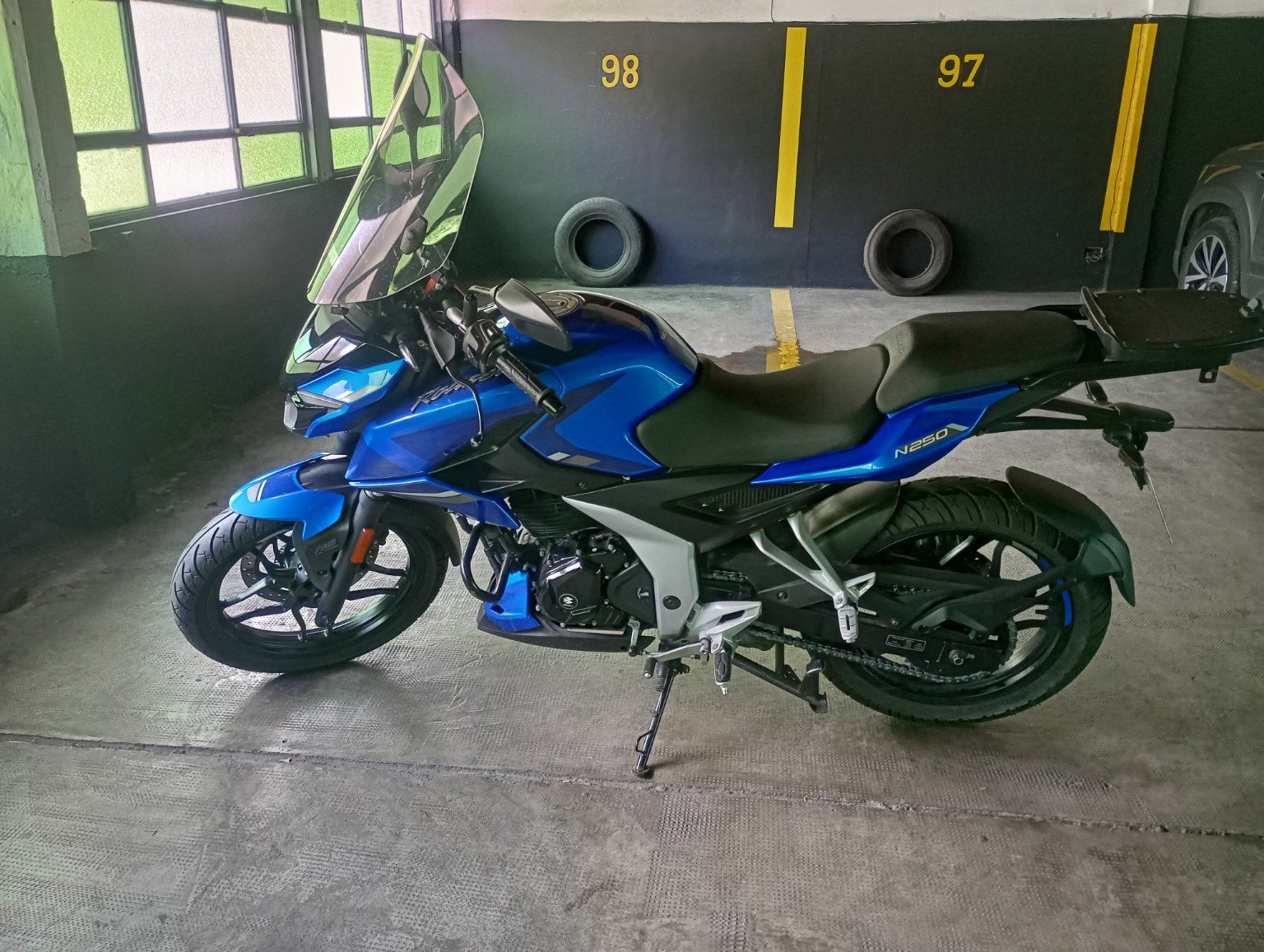Bajaj Rouser N250 2024