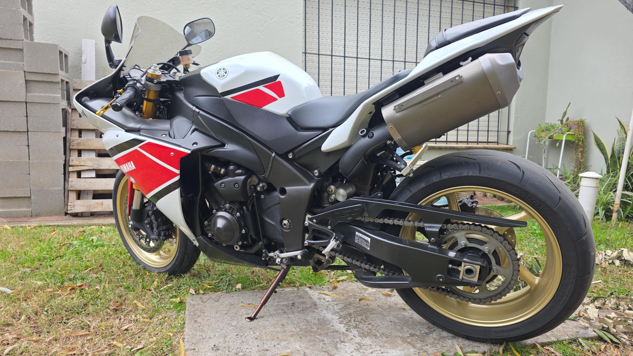 Yamaha R1 2013