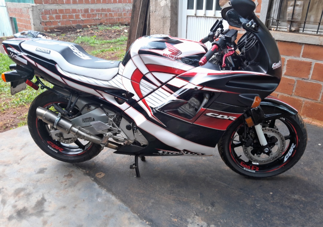 Honda cbr 600 f2 1993 recibo menor