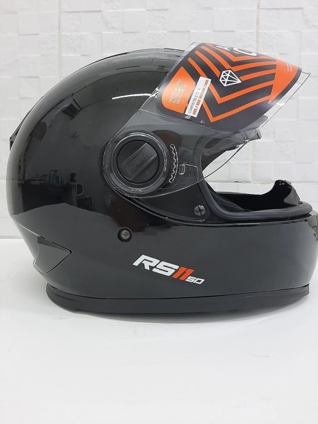 CASCO HAWK RS11 NEGRO BRILLANTE en CABA