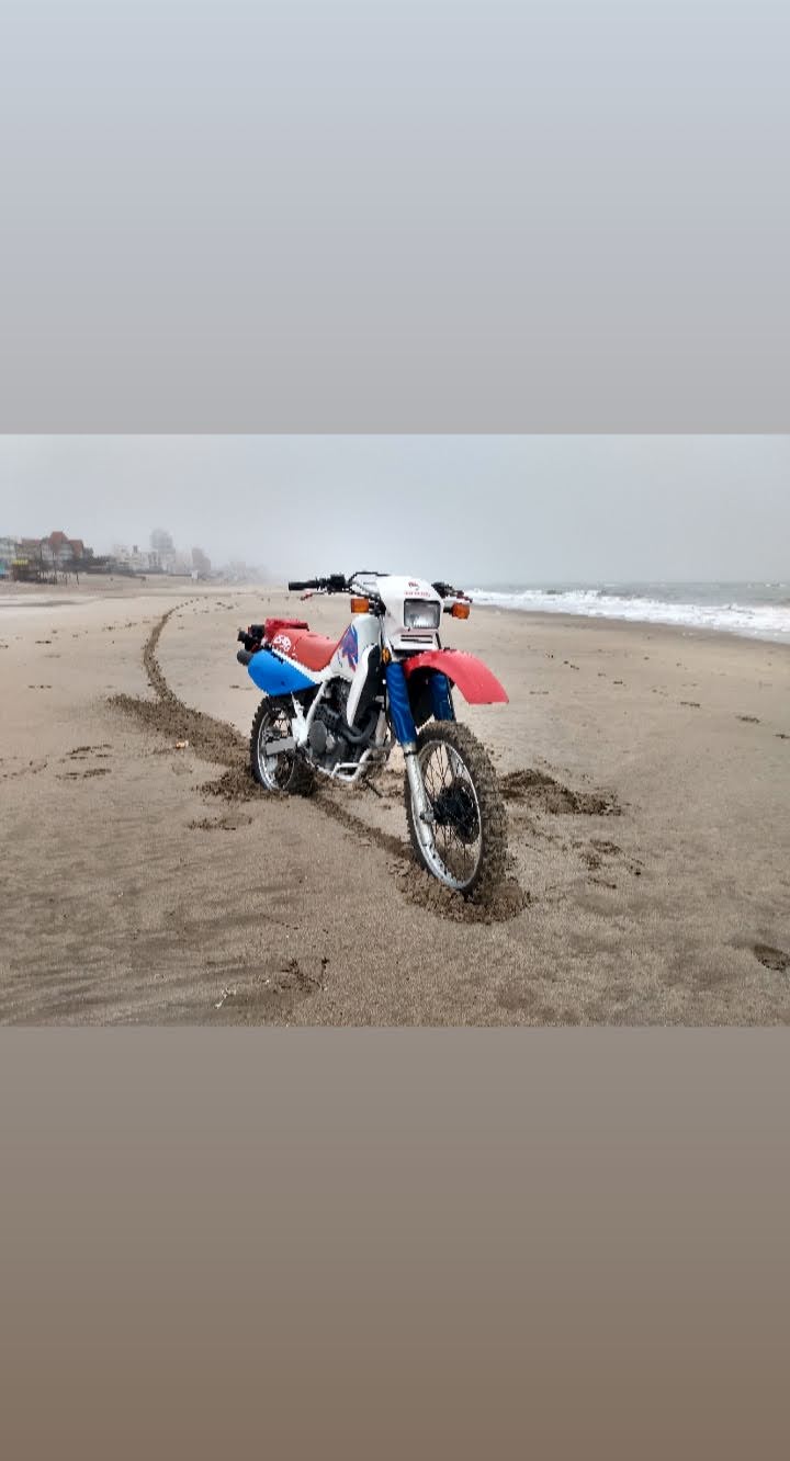 Vendo mí Honda xr650l año 1993