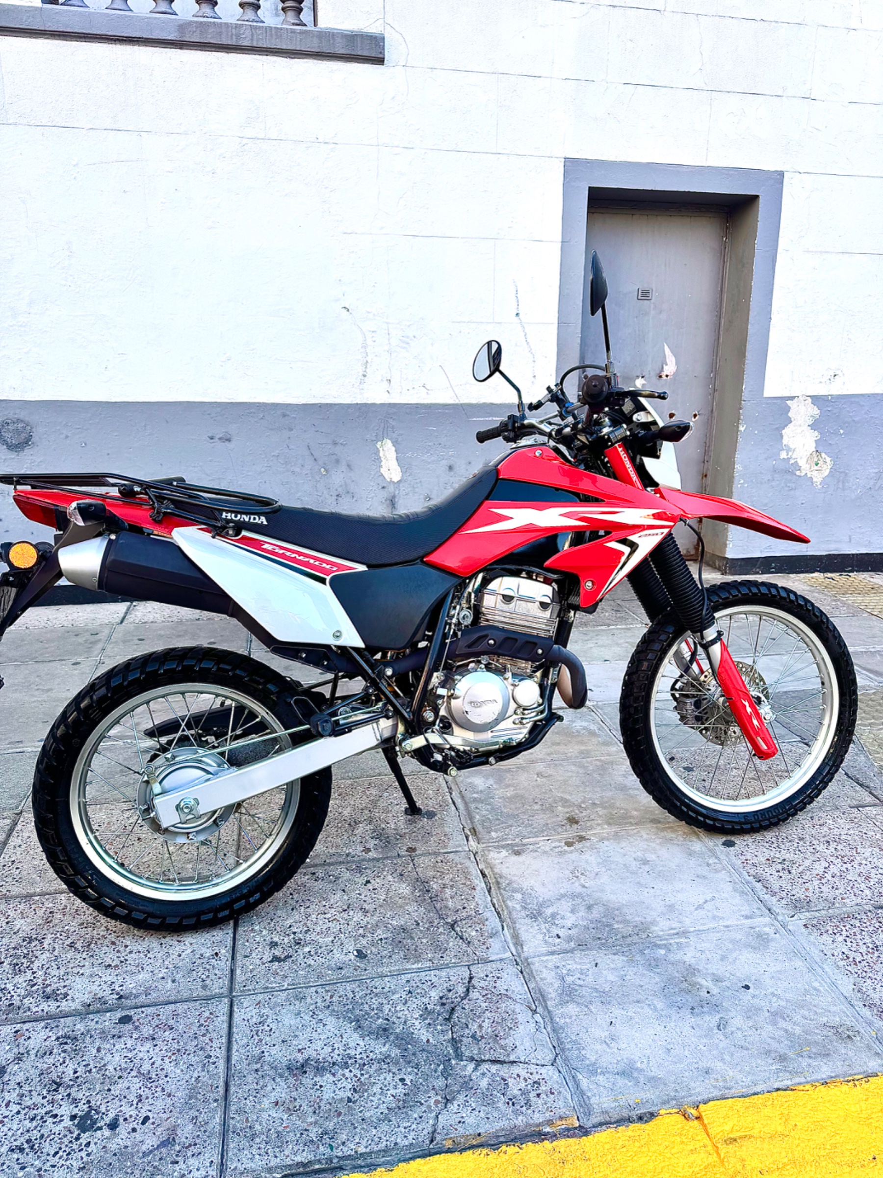 Honda Tornado XR 250 2024
