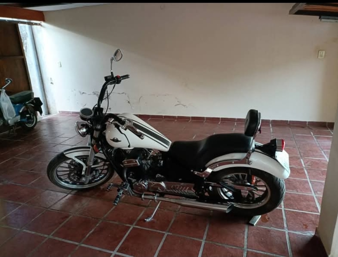 Jawa Daytona 400 2021