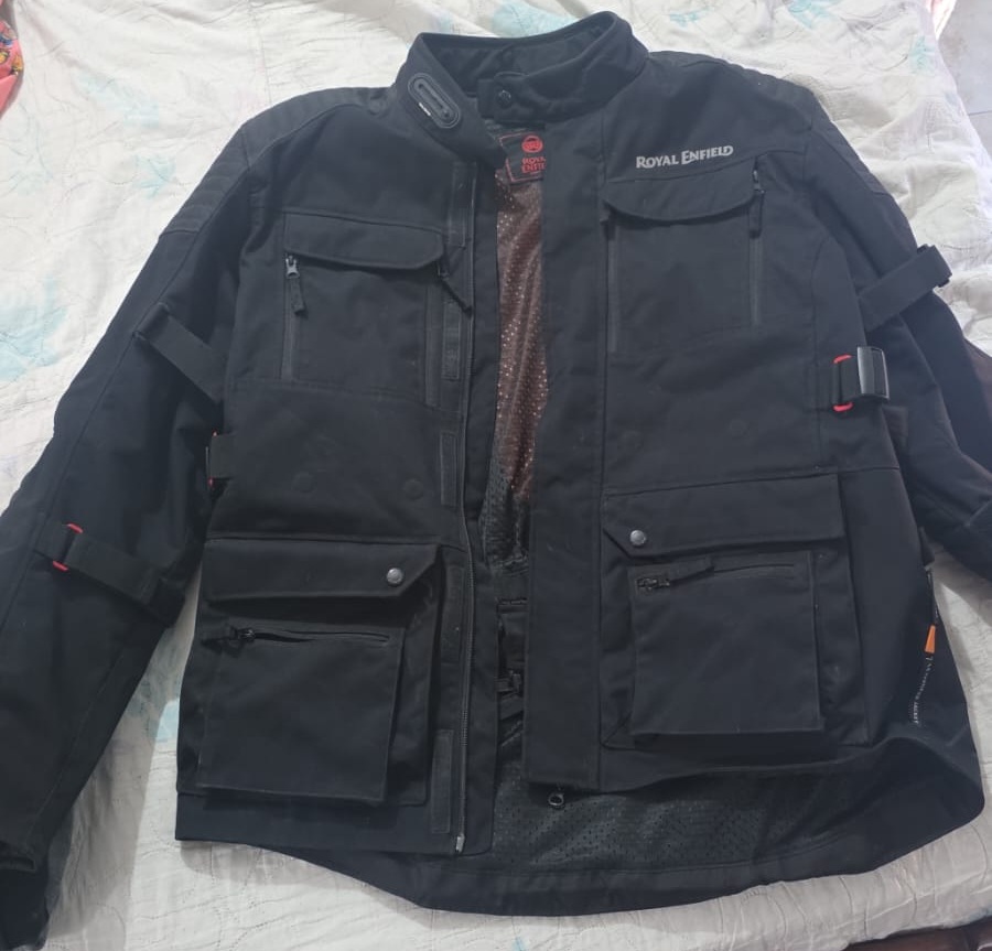 Campera Royal Enfield Nirvik v1